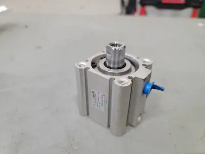USED SMC NCQ2L40-25DZ