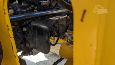 USED 2004 DEERE 110