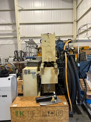 HUSKY H200 R880/55 HORIZONTAL INJECTION MOULDING MACHINES | INJECTION DEPOT (3)