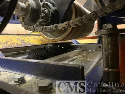USED NEW VENTURE MFG GANG RIP SAW WITH MOVING BLADES