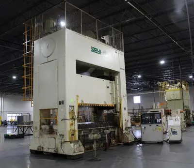 SEYI HSD H-440 Straight Side Press | Levy Recovery Group (1)
