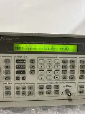 USED HP AGILENT 8647A