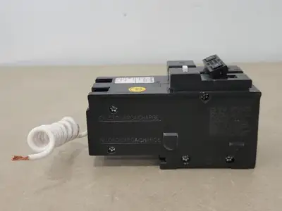 Used SCHNEIDER ELECTRIC CHOM215CAFI Switchgears British Columbia CA | Lenmark #239843
