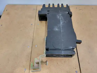 USED SQUARE D FA17015A