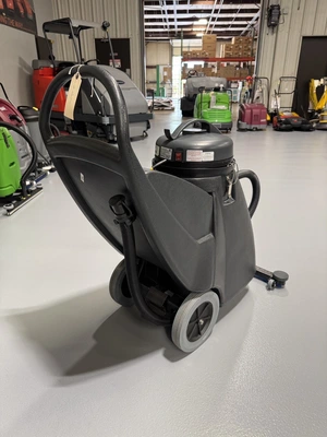 Clarke Summit Pro 18SQ Wet/Dry Vacuum NEW