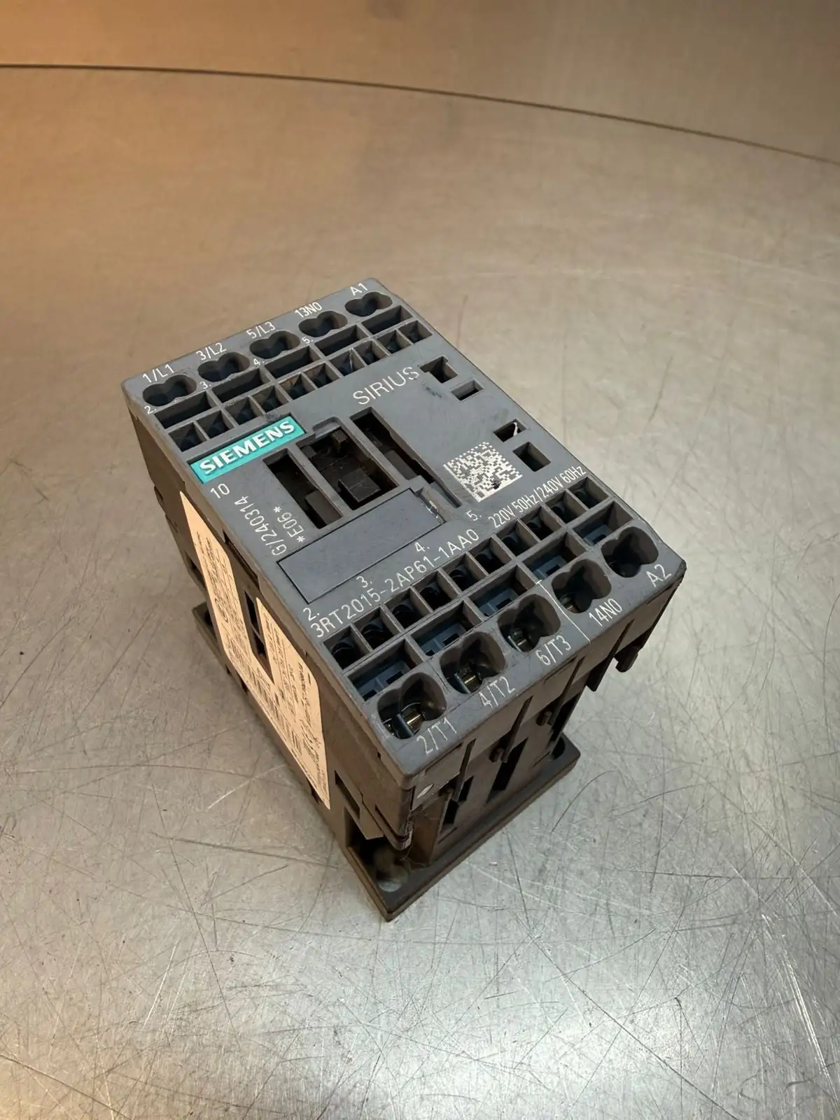 Siemens 3RT2015-2AP61-1AA0 Sirius 220V 50Hz/240V 60Hz (3.1.3)