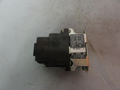 USED ALLEN BRADLEY 700-N800A1