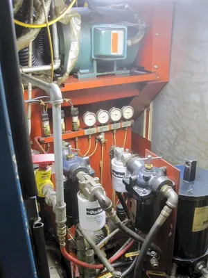 USED 2004 NATIONAL FXH1M