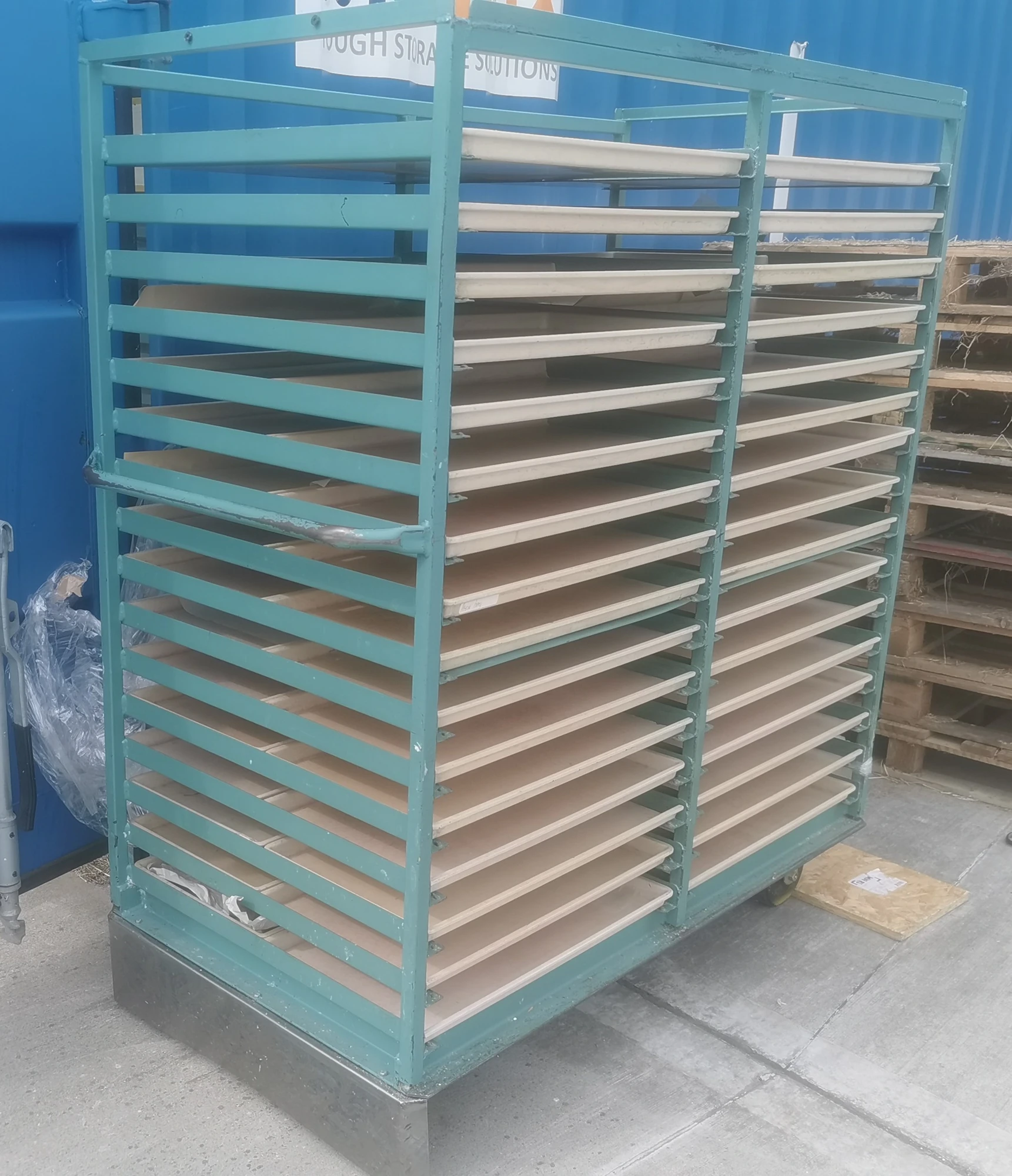 Mild Steel Tolley   1350mm (l) x 720mm (w) x 1570mm (h)