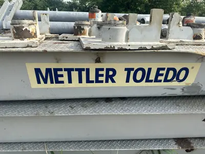 80 TON (160,000 LBS) X 80' METTLER TOLEDO ABOVE GROUND DRIVE OVER TRUCK SCALE: STOCK #23630