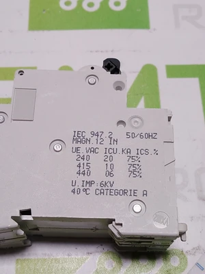 MERLIN GERIN MULTI 9 C60N D10A 415V 2-POLE CIRCUIT BREAKER