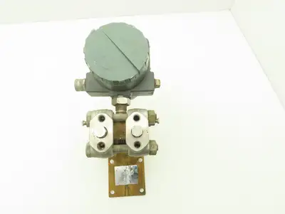Foxboro 823DP-I3S1NM2 Pressure Transmitter 12.5-65VDC 3000psi Manifold M20TES-AM