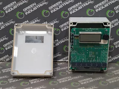 Cosa Instrument Corp XDT-R-0-0-AI-4-20-0-100-6 Xentaur Dewpoint Transmitter Used