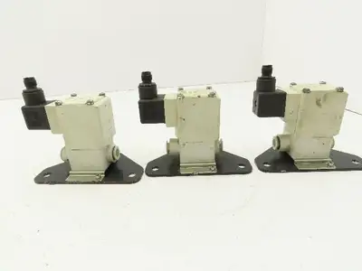 SMC VX230HZ3A 2-Way Solenoid Valve NC 24VDC 3/8" Push Connect  Lot of 3
