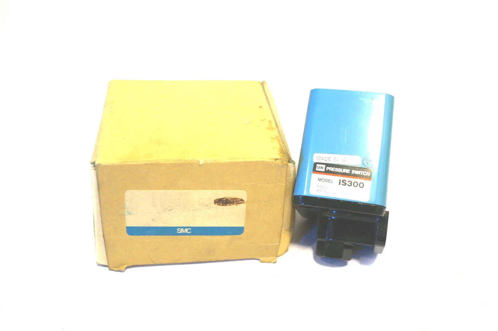 NEW SMC IS300 PRESSURE SWITCH