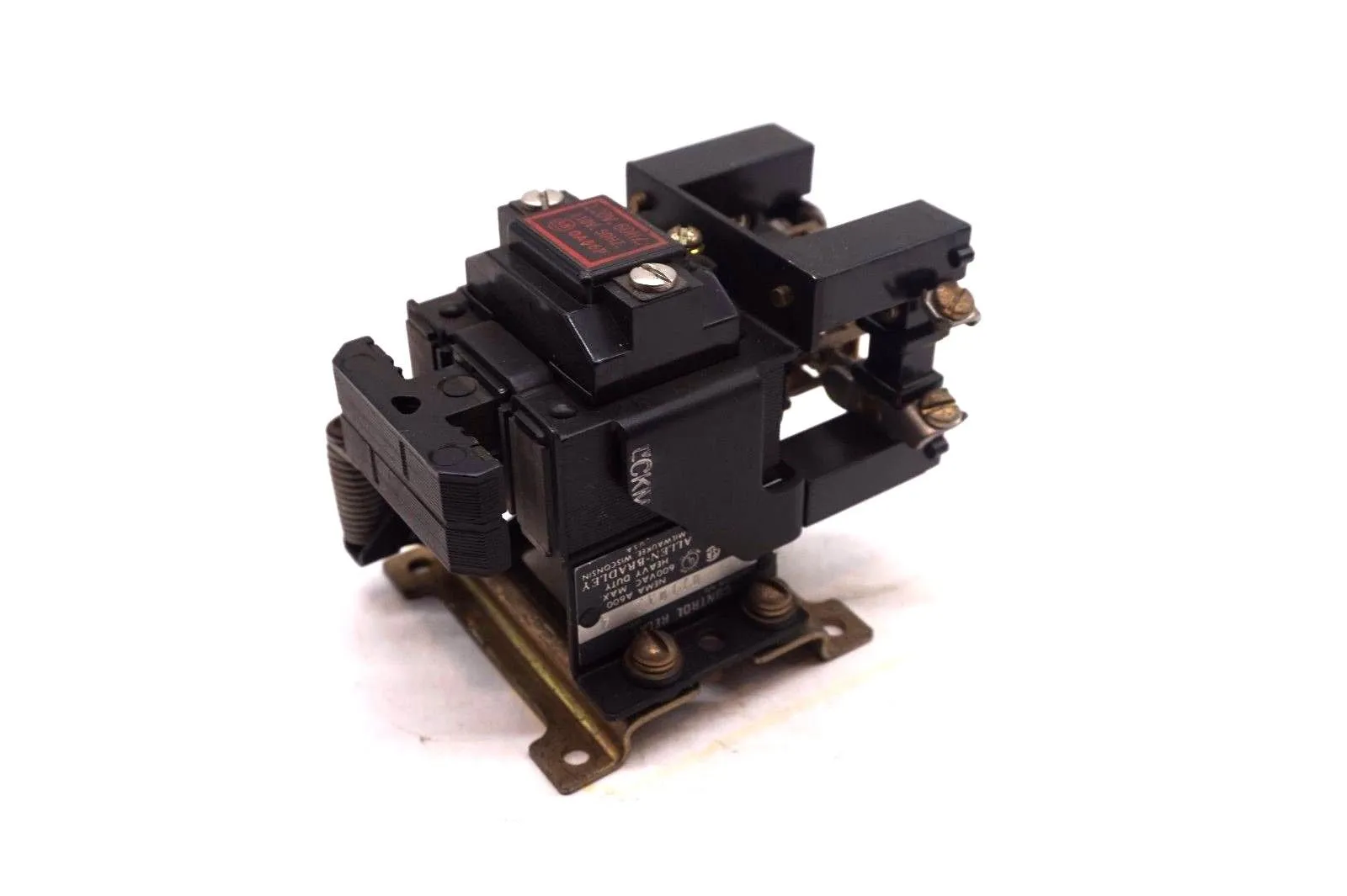 NEW ALLEN BRADLEY 700-B110A1 RELAY SER.A 700B110A1