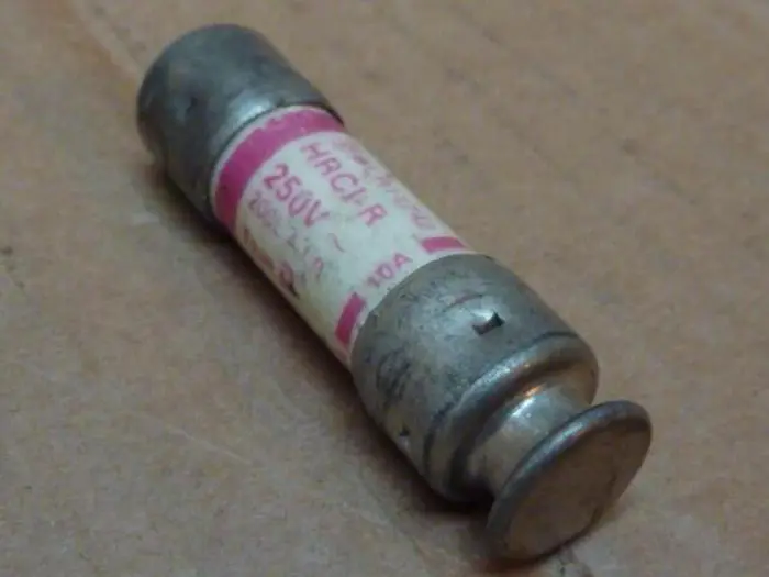 Used GOULD / SHAWMUT THNR10 Fuses Michigan US | Ideal Machinery #710220
