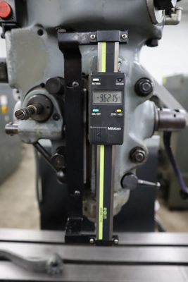 Used 1981 BRIDGEPORT SERIES I Vertical Mills Minnesota US | Machinesused.com #1513232