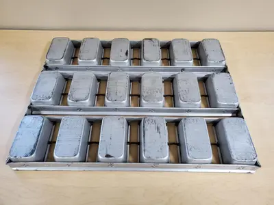 6-Strap Bread Loaf Pan