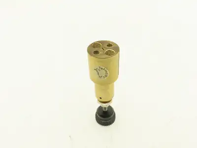 Used FAIRCHILD _UNKNOWN_ Air Pressure Regulators Indiana US | Arrow Industrial #1411464