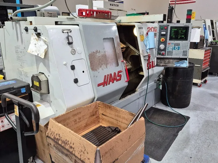 2001 HAAS SL-20 CNC LATHE(2AXIS) | Tight Tolerance Machinery