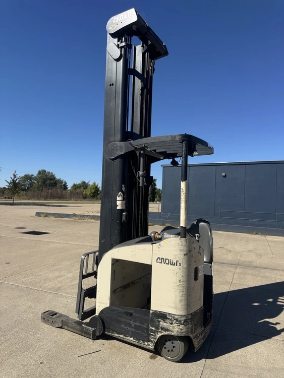 Used 2022 CROWN RD5725-32 REACH TRUCK Misc Forklifts Illinois US | Revelation Machinery #1540103