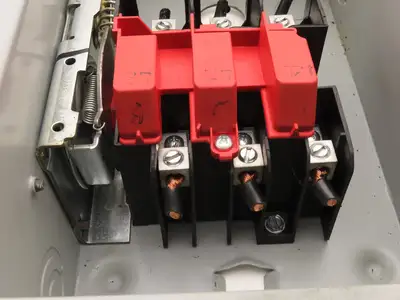 Siemens GNF322 Safety Switch Disconnect Non Fusible 60A 240VAC 250VDC HP Rated