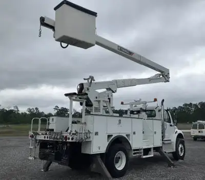 Used 2019 FREIGHTLINER M2 106 Tractors & Trailers Florida US | Truck and Van Outlet #1506263