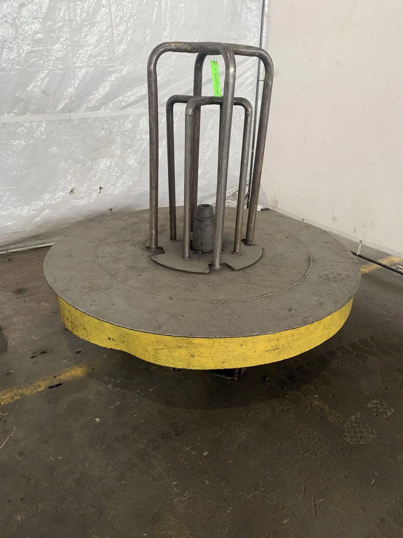 60" HORIZONTAL MANUAL PULL UNCOILER. STOCK # 0509419