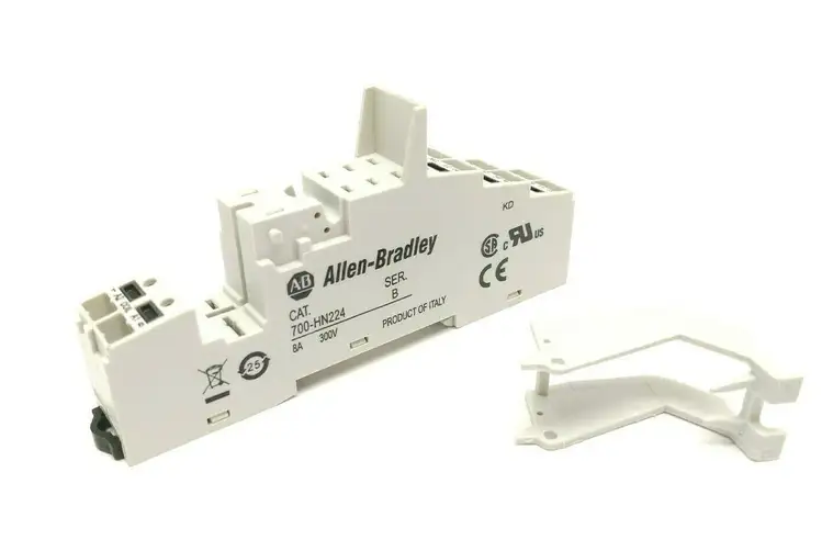 Used ALLEN-BRADLEY 700-HN224 SERIES B Clamps | Maverick Industrial Sales #1119810