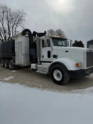 2015 SUPER PRODUCTS MUDDOG 1600 Hydro Excavator | VacSource (2)