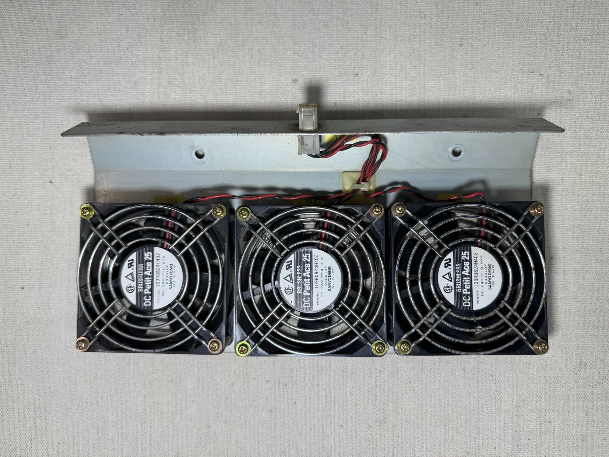 USED SANYO DENKI 109R0824H402