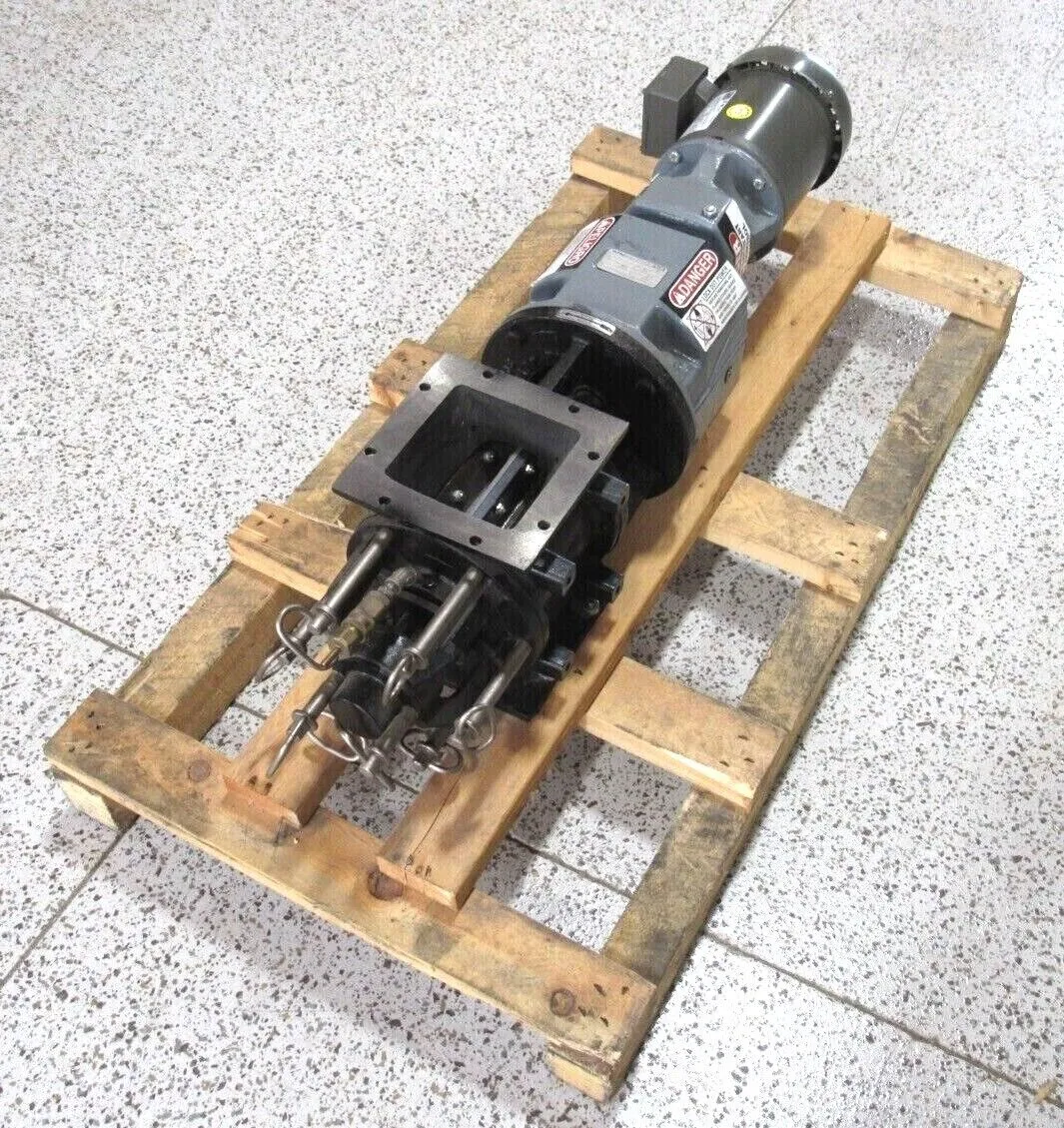 NEW FALK 06UCFN33100A7A ULTRAMITE REDUCER .25HP 208-230/460V 29766 6X6KKL1FDR