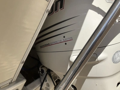 USED 2004 BENNINGTON 2280 RL