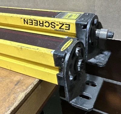 USED Banner SLSCR30-1200Q8 / SLSCE30-1200Q8