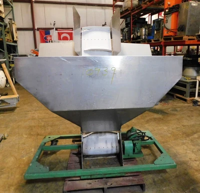 USED NALBACH 18  W X 68 H