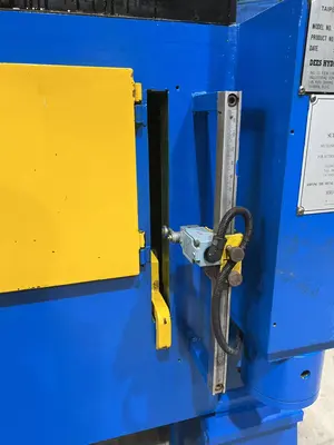 USED 2001 DEES DEES HP-200 PRESS