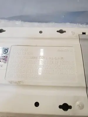 IIIWOODS 6954 A1 POWER OUTLET
