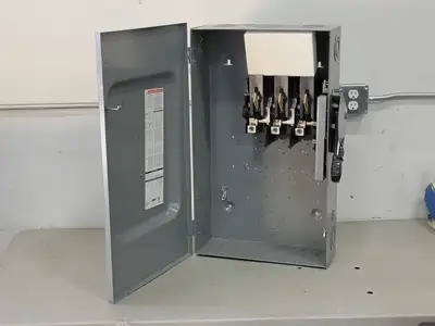 Used SQUARE D CHU364 Switchgears British Columbia CA | Lenmark #238832