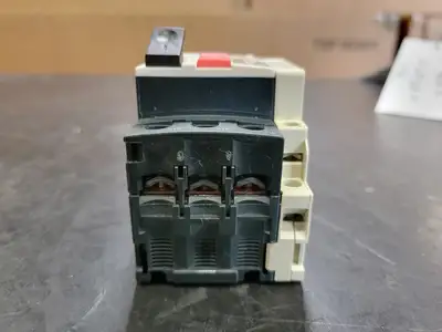 USED TELEMECANIQUE GV2ME08
