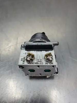 USED Cutler-Hammer 10250T/91000T Rotary Switch, Ser D2
