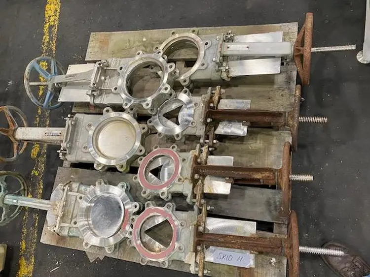Used DEZURIK SIZE 6" & 8" Valves/Fittings Pennsylvania US | Global Equipment International, LLC #185871