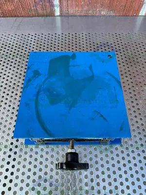 Unknown 8" x 8" x 12" Table-Top Lab Jack