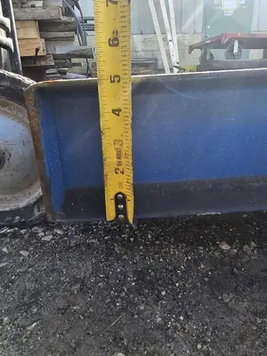 USED GORBEL 1 TON FREESTANDING CRANE