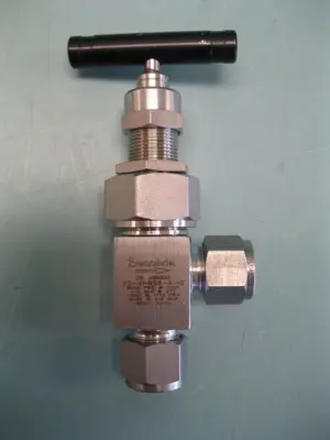 NEW Swagelok SS-6NBS8-A-G