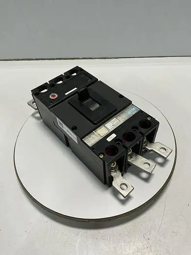 Used FUJI BU-JSB3225 Circuit Breakers Michigan US | Ideal Machinery #692903