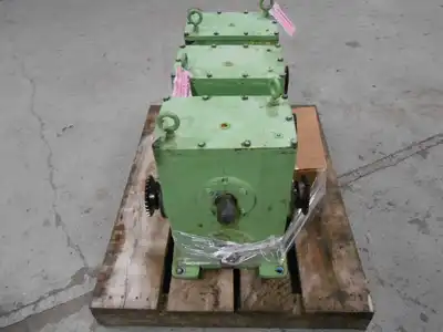(10) YODER Gearboxes w/Universal Joints