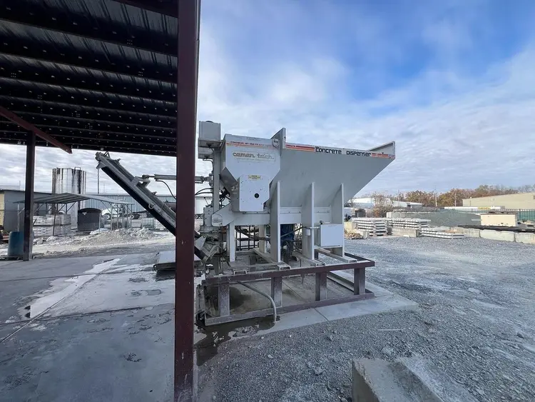 Used 2004 CEMENTECH _UNKNOWN_ Concrete Plants Quebec CA | DIT Equip #1412377