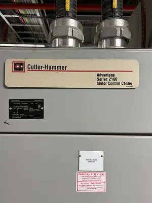Advantage 2100 MCC, 600V, 3-Ph, 1200A, 7 Sections