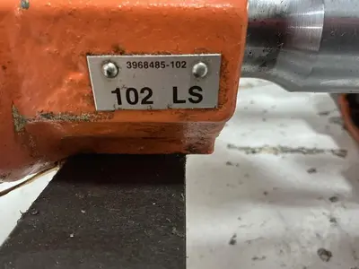 USED CINCINNATI MILACRON VS33